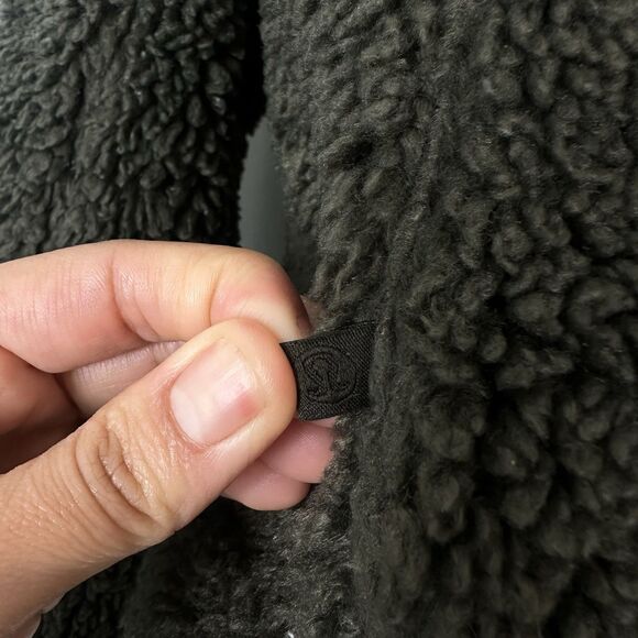 Lululemon Textured Fleece Button Jacket Sz 2 Dark Olive Cozy Soft Sherpa Fleece - Picture 9 of 10